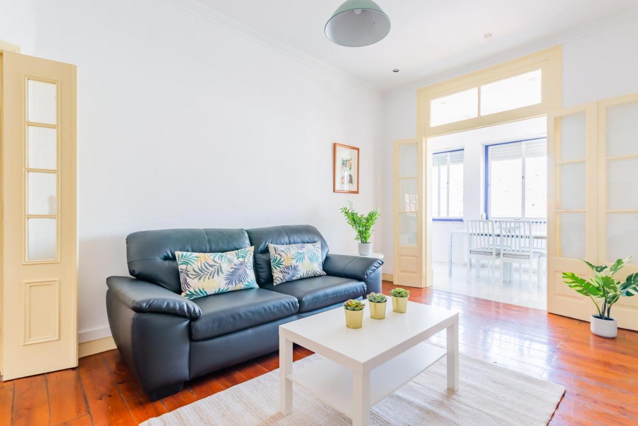 Almirante With 3 Bedrooms Lejlighed